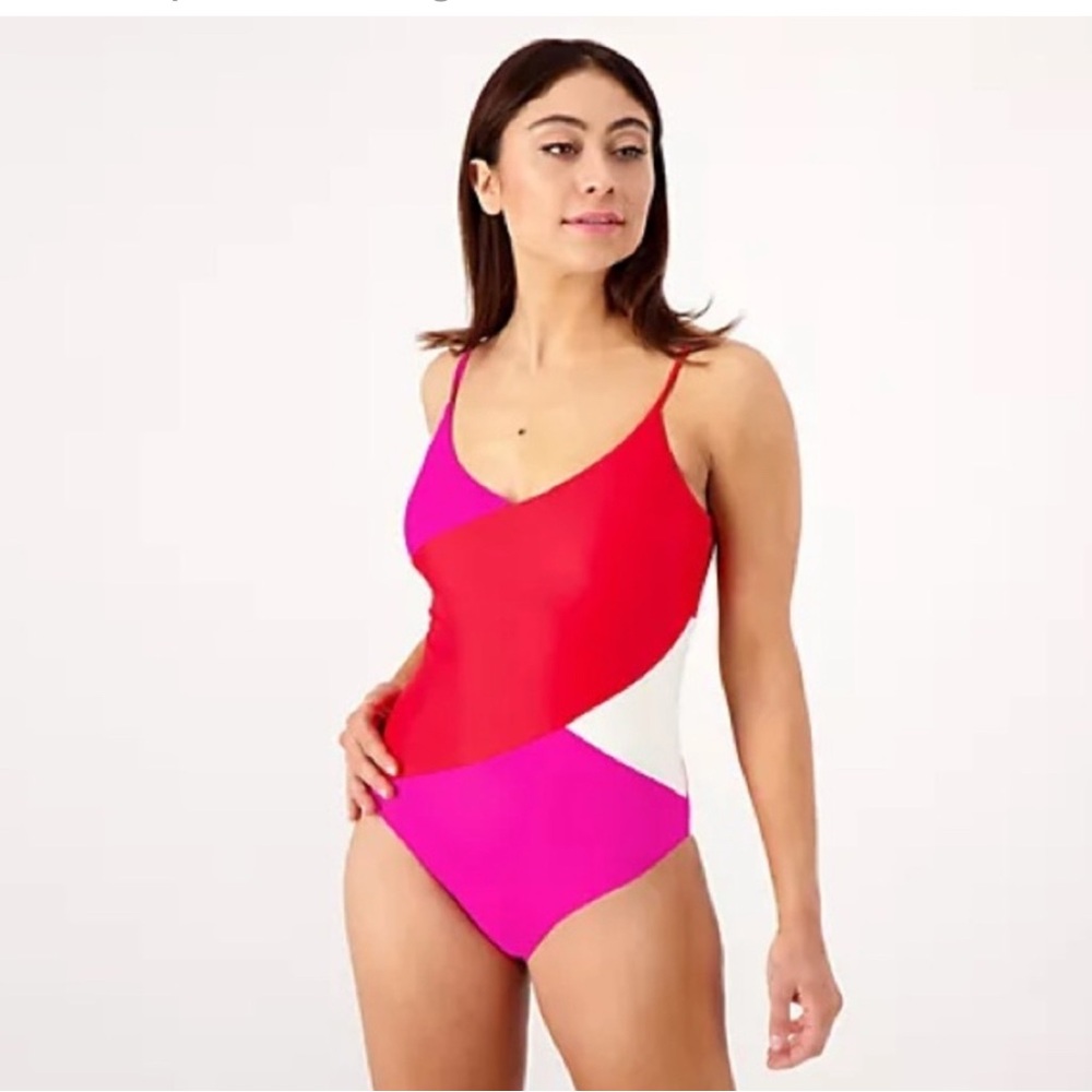 Summersalt The Marina in Lava, Hibiscus  and White Sand, size 4.